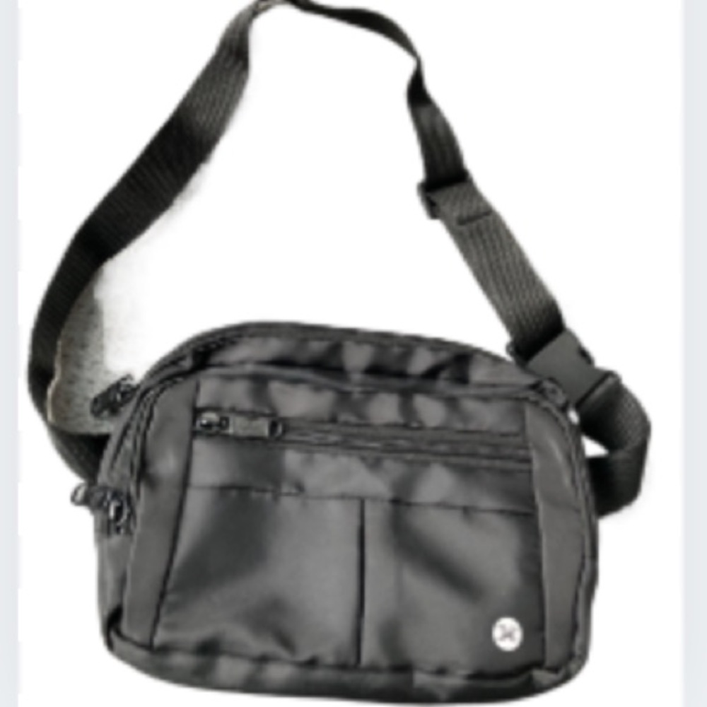 NWOT Reebok Live Life Active Black Waist Belt/Crossbody Bag